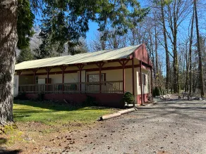 Entire home in Baring, WA - Image 2