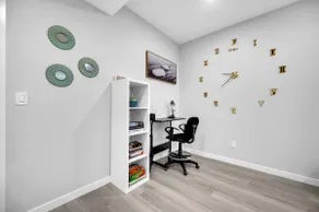 Modern & Spacious Guest Suite - Image 4