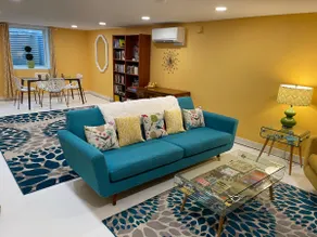 Colorful mid-mod guest suite - no cleaning fee - Image 5