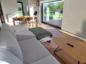 House with garden - Image 3
