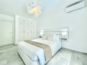 LaFrenchTouch - Beachfront with terrace - Image 3
