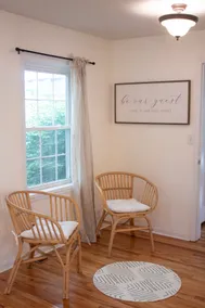 Hardy House, Cozy 3 BR Home Near KC - Image 4