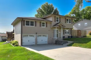 Rockbrook Oasis - Centrally Located - Sleeps 12 - Image 3