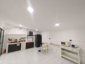 Huai Khwang Night Market 4-bedroom Pool Garden Villa. Free airport pick up for bookings of 4 days and above. - Image 5