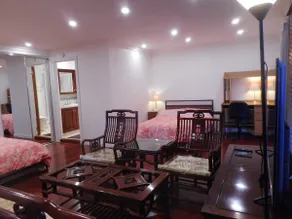 Elegant Holiday Studio - Image 4