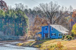 MerryBrook Cottage near VIR - Image 2