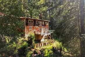 Evergreen Escape | Hiking, Beach, HotTub, GameRoom - Image 2