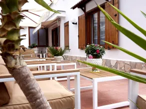 Villa Iaccarino with a View of the Gulf of Naples and Spacious Areas - Image 2