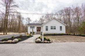 Tranquil 3BR Getaway Near Rowan, Philly & Beach - Image 3