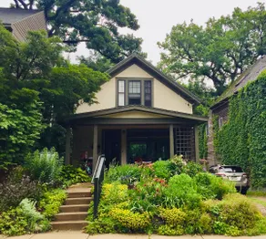 Cedar Lake Bungalow: Best of Lakes + City + Parks - Image 2