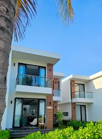 beachfront villa for 2 dreamers - Image 3