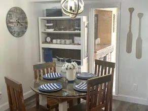The Dock House - Image 4