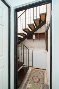 Great location, a block away from the beach  - Image 4