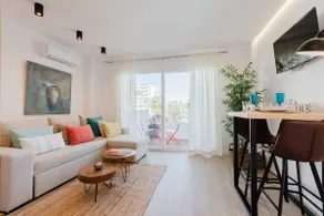 2025 Refurnished: Nice studio near the beach - Image 2