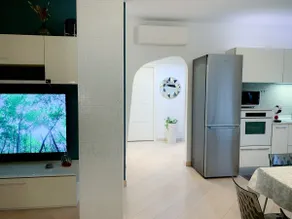 Park Avenue-Bright three-room apartment in Assago - Image 2