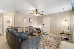 Cozy Central Retreat: 3BR/2BA 6 - Image 3