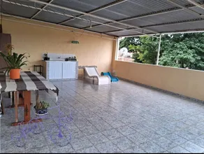 Entire space with 2 private bedrooms - Image 5