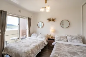 Room with sea view * 15 minutes by car to Churaumi Aquarium * 10 minutes by car to Starbucks * 25 minutes by car to JUNGLIA Okinawa * MK618 - Image 2