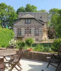 Large Villa with Pool - Image 2