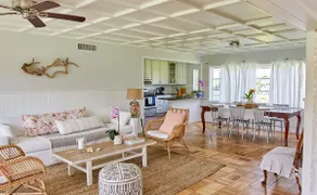 Hibiscus House + A Very Chic Surf Shack - Image 3