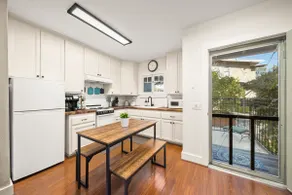 Claremont Village Retreat - Image 4