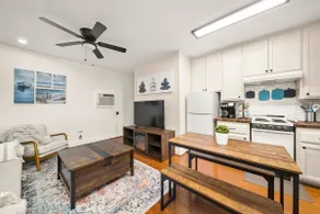Claremont Village Retreat - Image 3