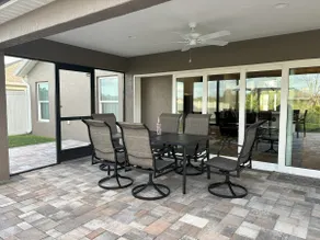 Huge & luxurious home w/view of preserves & fenced - Image 4