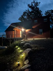 Modern cabin: hot tub, stunning views, fireplaces! - Image 2