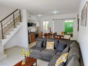 Nice Paulina House with Pool, near Airport - Image 2