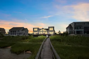 Bayfront bliss Dune Road 6BR with floating dock - Image 2