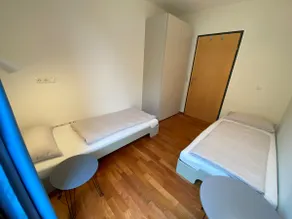 Cozy city apartment with garden - Image 5