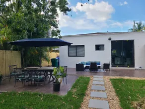 Radiant centrally located house - Image 3