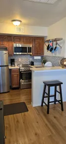 Cozy Updated Cove of Heaven, 5mins to Lake Hefner! - Image 2
