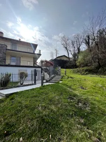 Maple retreat Lake Como - Image 3