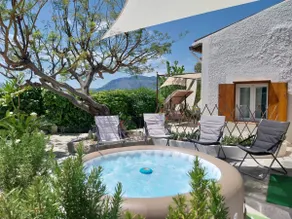 Villa surrounded by greenery with hydro sauna - Image 2