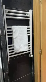 Cozy stay near Bernabéu and Azca - Image 4