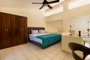 Las Palmas King Bed Loft: Pool & Beach. - Image 5