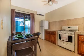 Las Palmas King Bed Loft: Pool & Beach. - Image 4