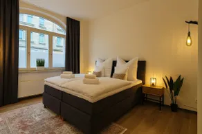 YFB 170m2, Netflix, 1 min UBahn, 15 People, Wifi - Image 5