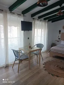 Apartment with Sea Views - Image 5