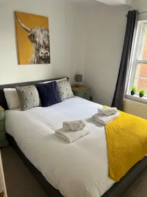 Russel square apartment 3 city - Image 2