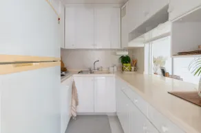 'Summertime’ at 309 Golden View - Image 5