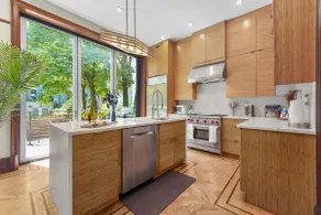 Large Upscale 6br 4.5ba~Backyard~Chef's Kitchen - Image 4