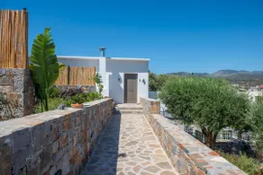 Studio Villa with Jacuzzi - Image 3