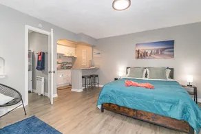 Welcome to the Sunfish Suite #3 - Image 2