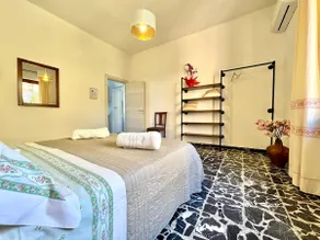 Orchid House - Image 5
