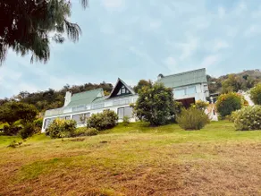 The Silence of Sisga Lakefront Villa - Image 2