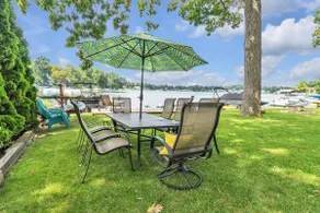 Sunset Lakehouse Near Downtown Dining & Shops - Image 3