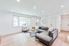 Minutes from the beach, brand new 4 bedroom - Image 3