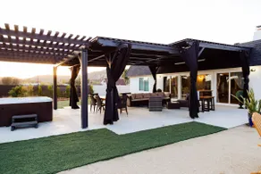 Beautiful home with amenities and close to venues! - Image 3